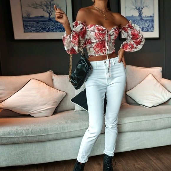Floral Shirred Off Shoulder Crop Blouse - Picture 5 of 6